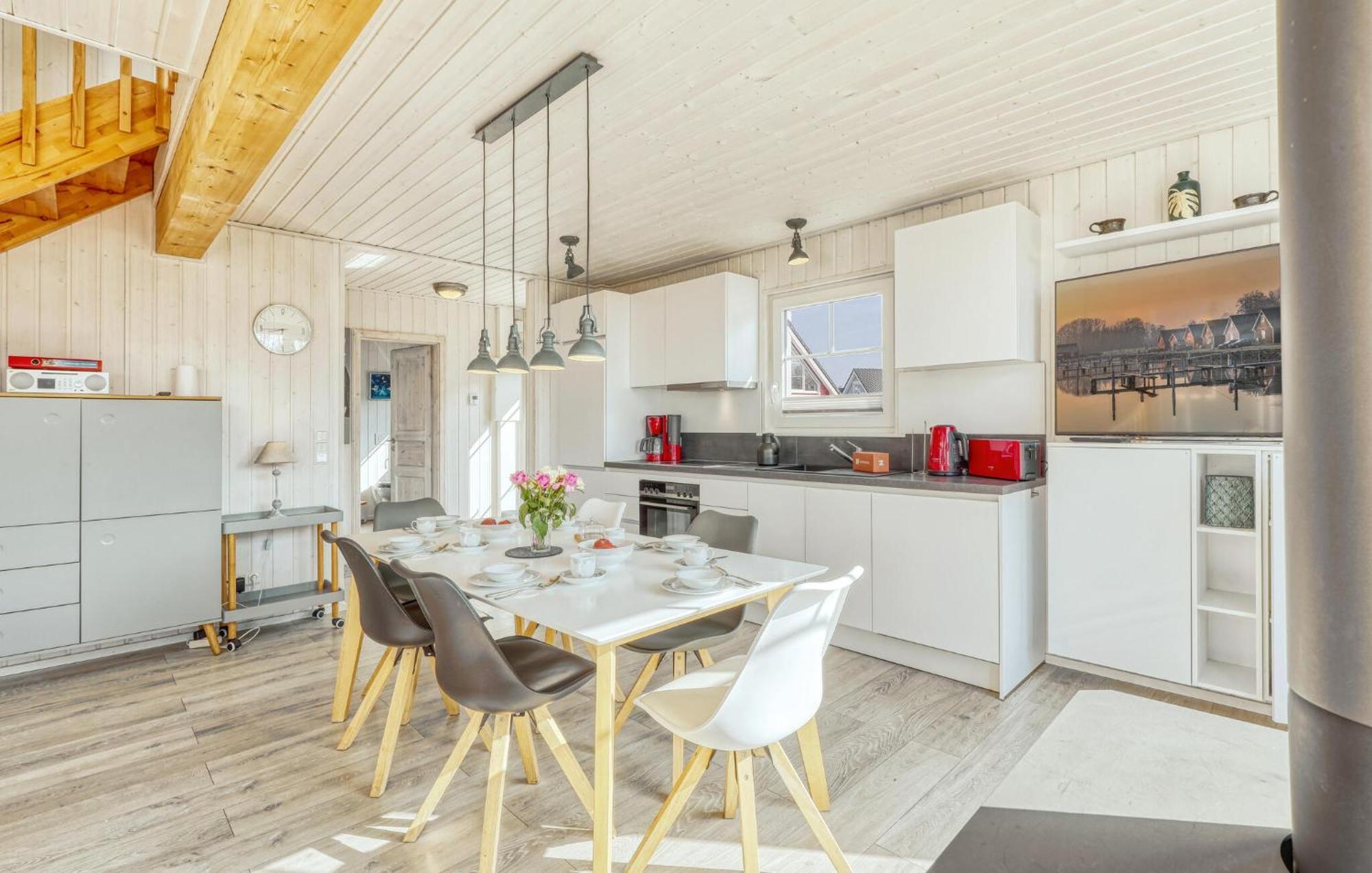 Beautiful Home In Zerpenschleuse With Kitchen Zewnętrze zdjęcie
